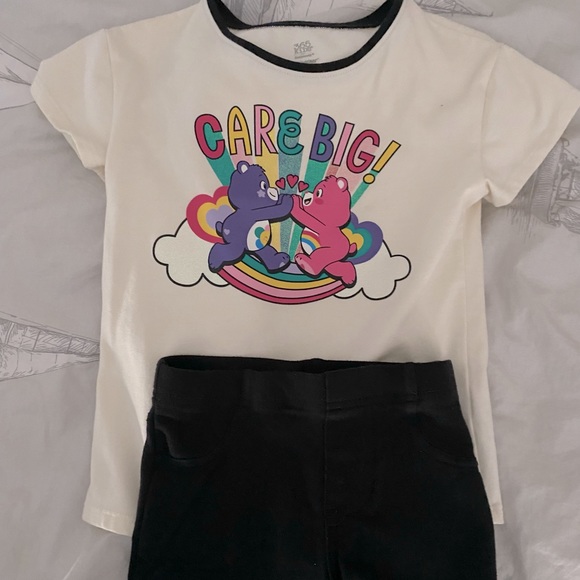 Two-piece set - Picture 1 of 4